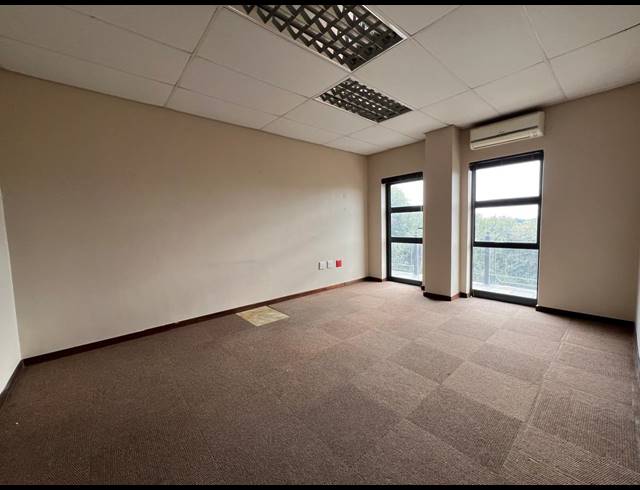 2,499M² WAREHOUSE TO LET IN LASER PARK